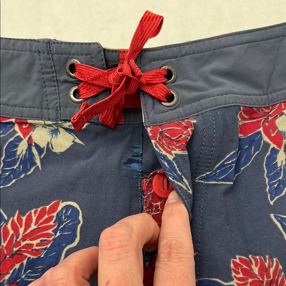 Patagonia Floral Swim Shorts - Picture 3 of 5